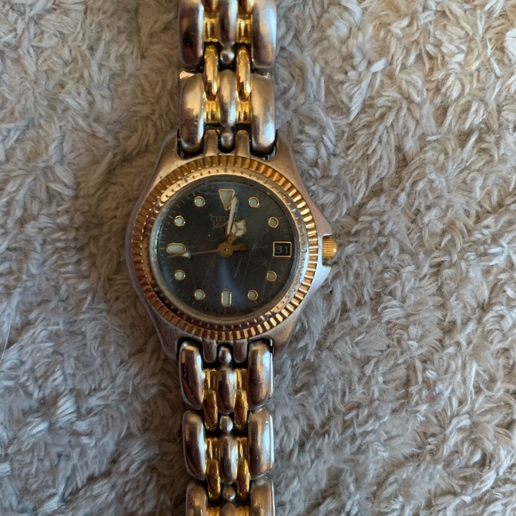 Citizen Watch - Picture 2 of 2